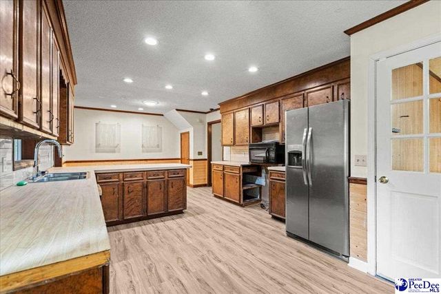 1403 Pheasant Rd, Effingham, SC 29541