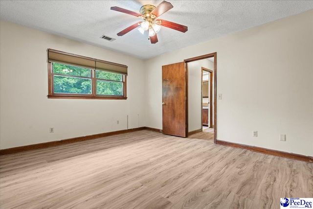 1403 Pheasant Rd, Effingham, SC 29541