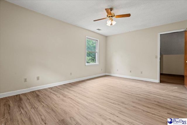 1403 Pheasant Rd, Effingham, SC 29541