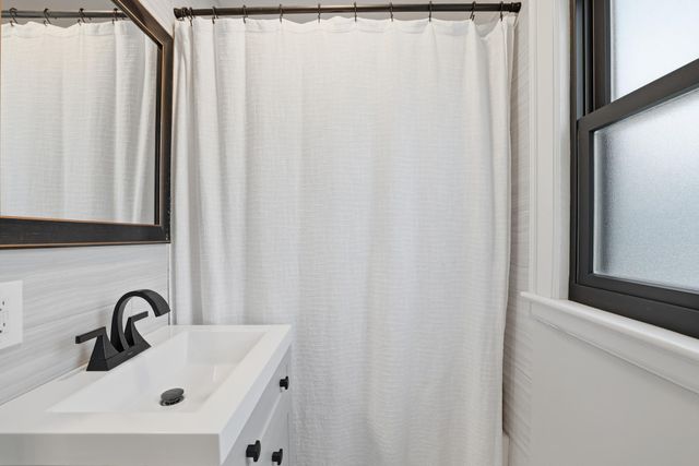 117 Arthur Avenue SE, Minneapolis, MN 55414