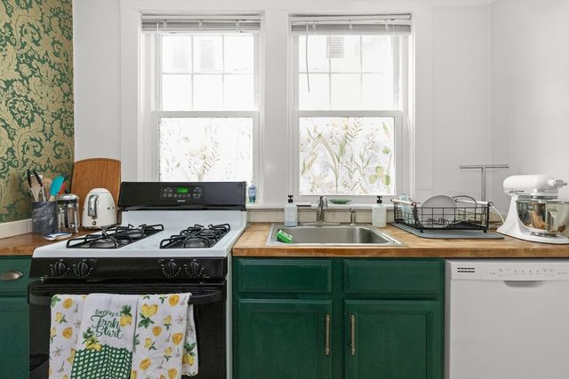 21 Thorndike St. 4, Beverly, MA 01915