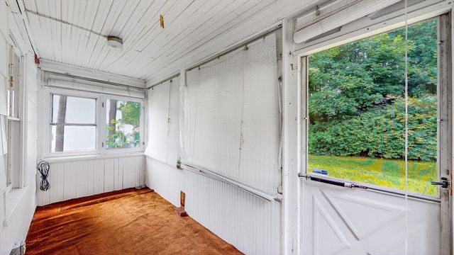 21 Grover St, Walpole, MA 02081