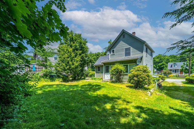 21 Grover St, Walpole, MA 02081
