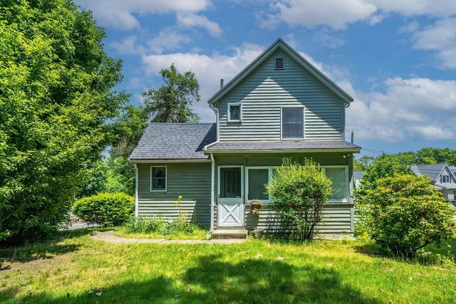 21 Grover St, Walpole, MA 02081