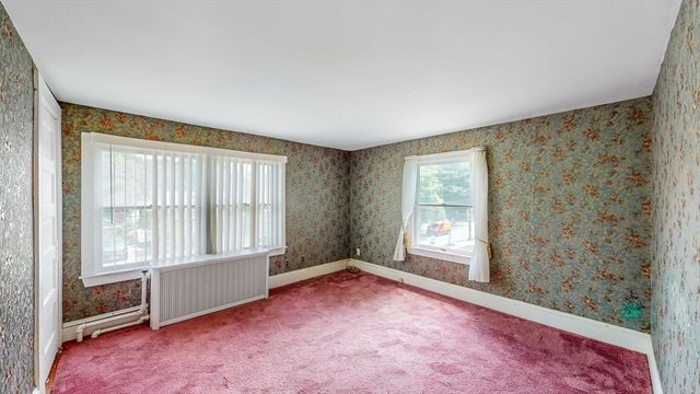 21 Grover St, Walpole, MA 02081