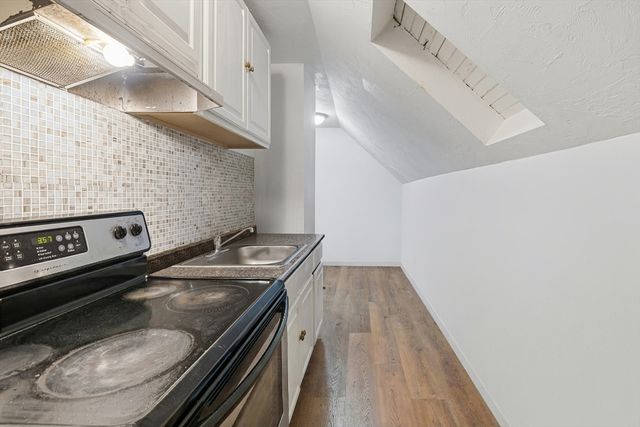 56 N Warren Ave, Brockton, MA 02301