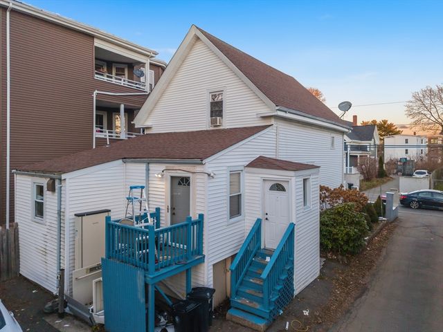56 N Warren Ave, Brockton, MA 02301
