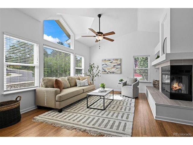 1096 Falcon Ct, Louisville, CO 80027