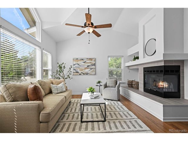 1096 Falcon Ct, Louisville, CO 80027