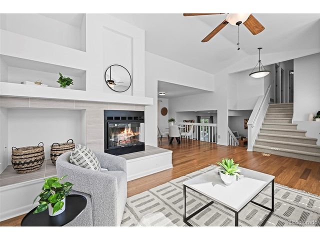 1096 Falcon Ct, Louisville, CO 80027