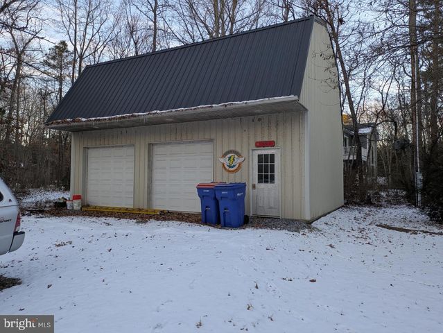 700 NE LAKE SHORE DR, Millville, NJ 08332