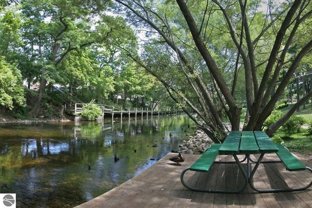 1133 Bay Street, Traverse City, MI 49684