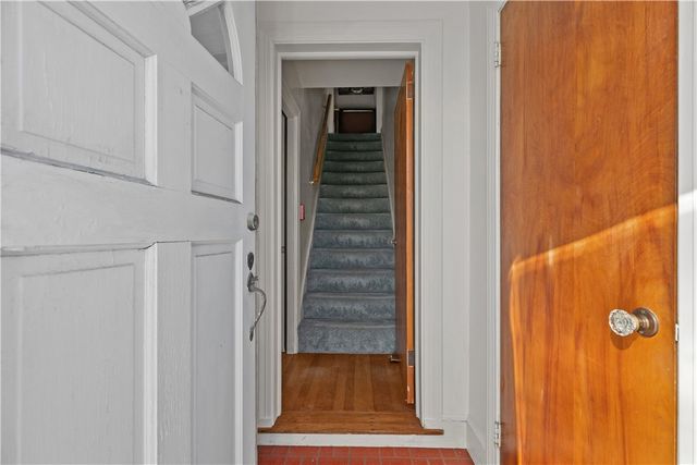 74 Valley Road, Middletown, RI 02842