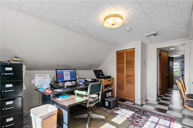 74 Valley Road, Middletown, RI 02842