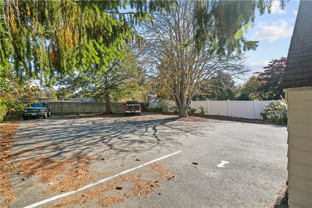 74 Valley Road, Middletown, RI 02842