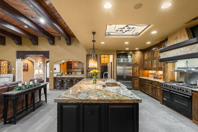 10040 Los Cansados Road NW, Albuquerque, NM 87114