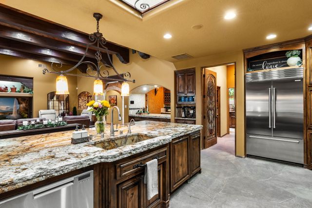 10040 Los Cansados Road NW, Albuquerque, NM 87114