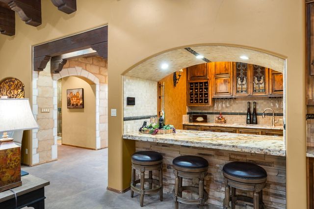 10040 Los Cansados Road NW, Albuquerque, NM 87114