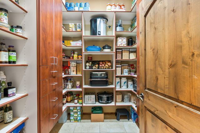 10040 Los Cansados Road NW, Albuquerque, NM 87114