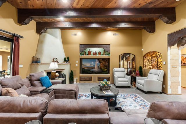 10040 Los Cansados Road NW, Albuquerque, NM 87114