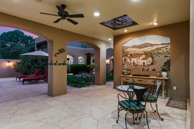 10040 Los Cansados Road NW, Albuquerque, NM 87114
