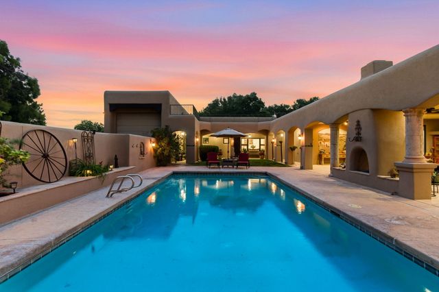 10040 Los Cansados Road NW, Albuquerque, NM 87114