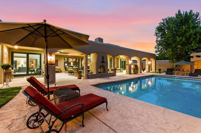 10040 Los Cansados Road NW, Albuquerque, NM 87114