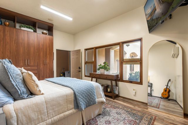 10040 Los Cansados Road NW, Albuquerque, NM 87114
