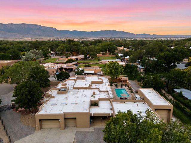 10040 Los Cansados Road NW, Albuquerque, NM 87114