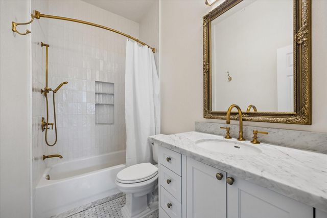 6513 Taggart Street B, Houston, TX 77007