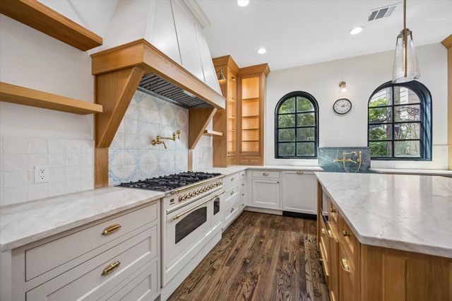 6513 Taggart Street B, Houston, TX 77007