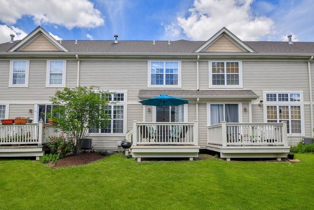 395 Vaughn Circle, Aurora, IL 60502
