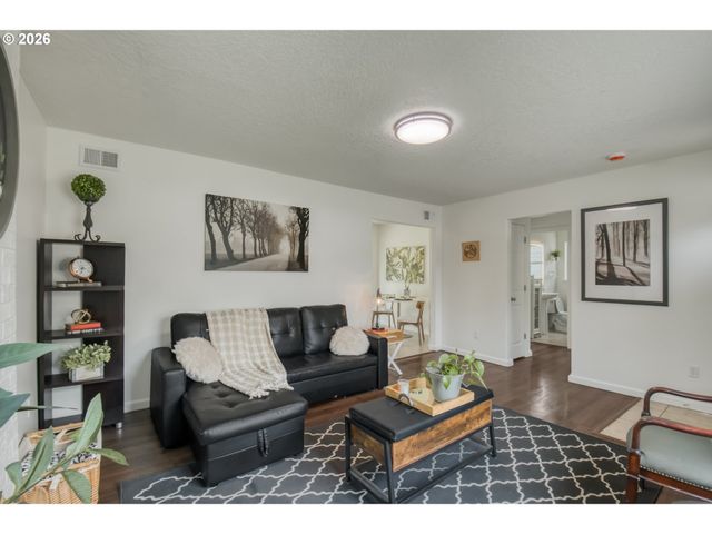 105 ASH Ave, Wood Village, OR 97060