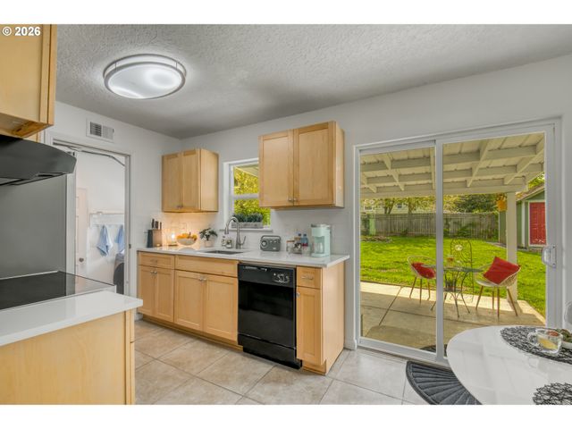 105 ASH Ave, Wood Village, OR 97060