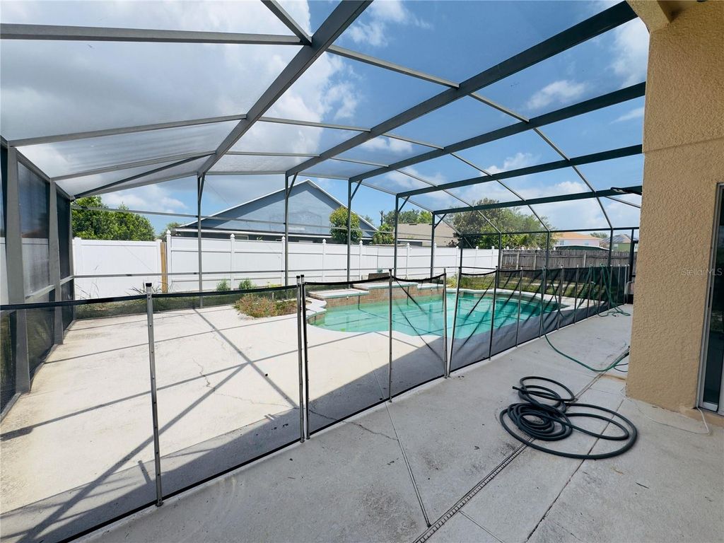 Image 8 of property listing at 4450 MALVERN HILL DRIVE, Orlando, FL 32818