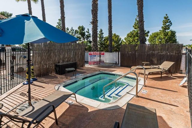 6603 Santa Isabel Street C, Carlsbad, CA 92009