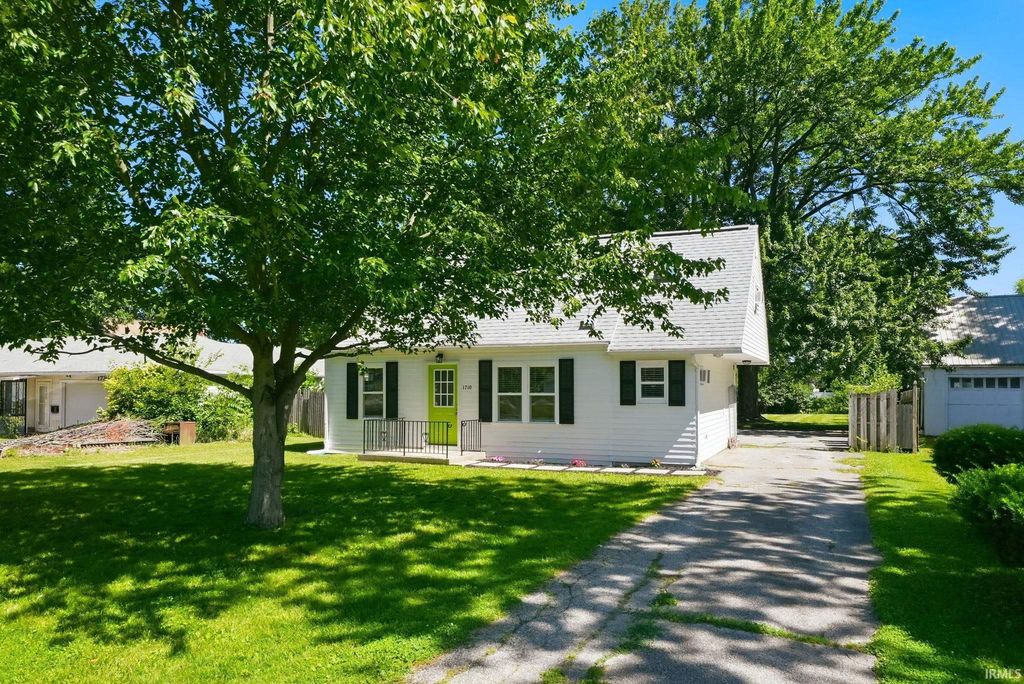 1710 Lower Huntington Road, Fort Wayne, IN 46819