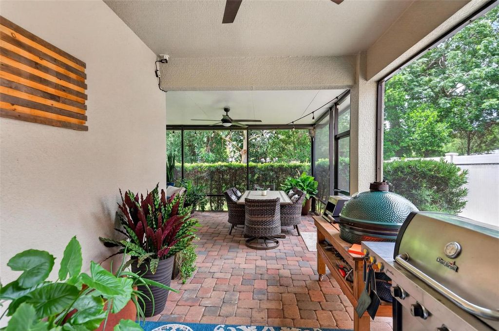 Image 4 of property listing at 4025 LAKE BOSSE VIEW DRIVE, Orlando, FL 32810