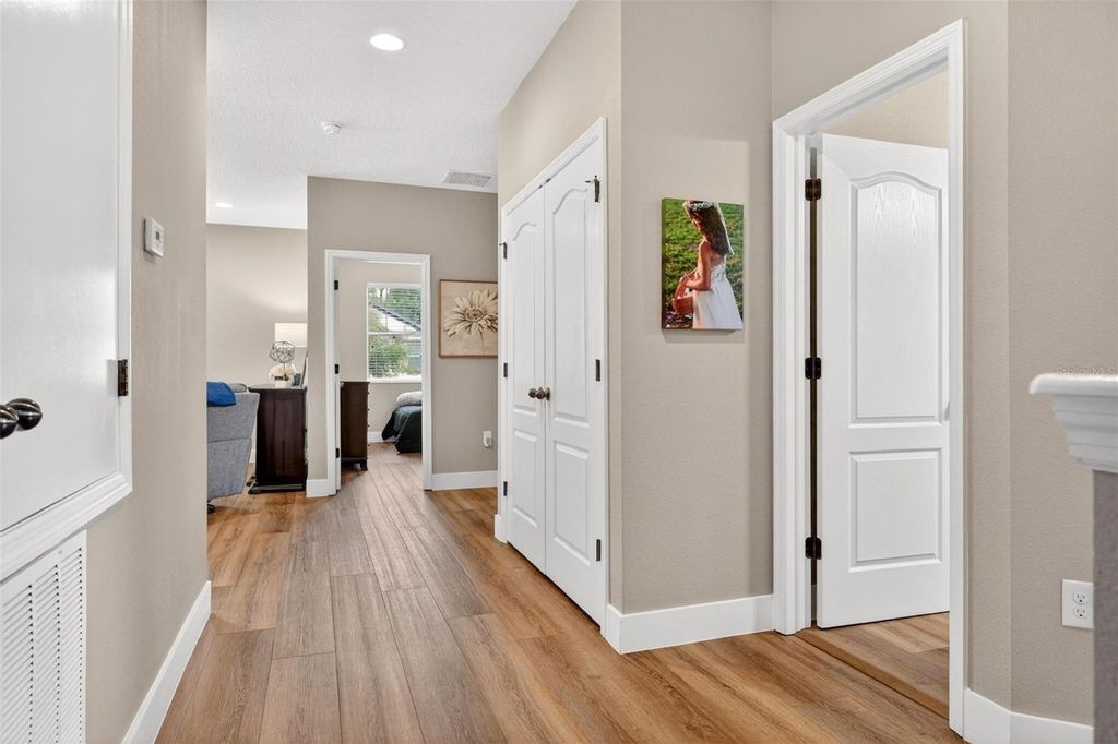 Image 46 of property listing at 4025 LAKE BOSSE VIEW DRIVE, Orlando, FL 32810