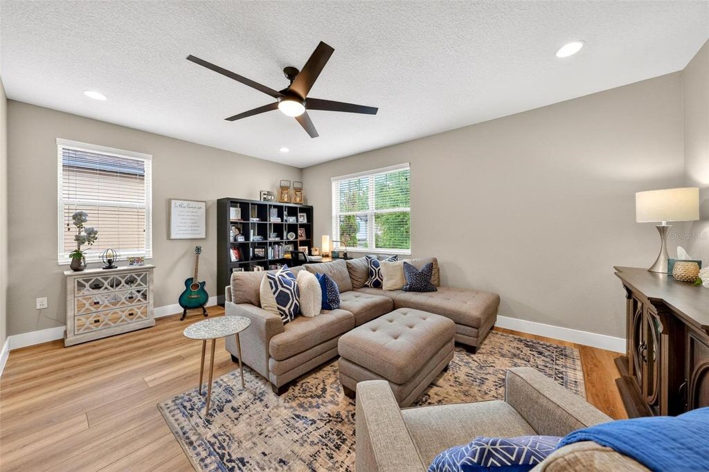 Image 48 of property listing at 4025 LAKE BOSSE VIEW DRIVE, Orlando, FL 32810