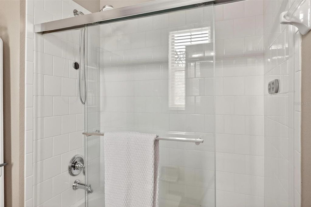 Image 56 of property listing at 4025 LAKE BOSSE VIEW DRIVE, Orlando, FL 32810