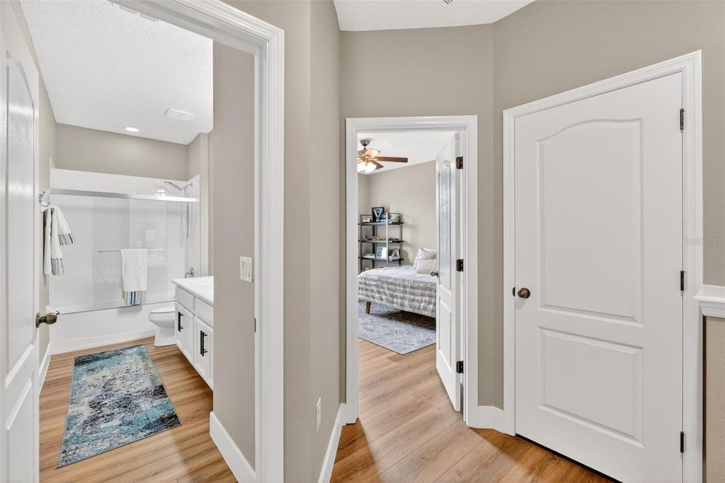 Image 61 of property listing at 4025 LAKE BOSSE VIEW DRIVE, Orlando, FL 32810