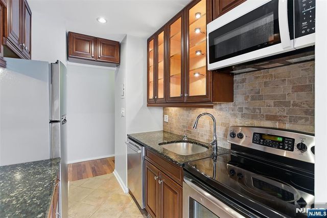 20 Jefferson Street B10, Hackensack, NJ 07601