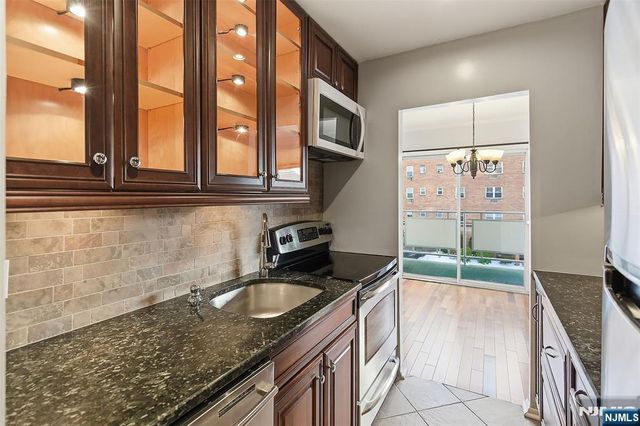 20 Jefferson Street B10, Hackensack, NJ 07601