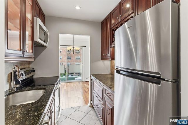 20 Jefferson Street B10, Hackensack, NJ 07601