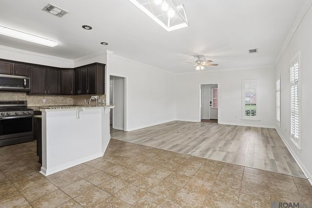 38235 Dolphin Ct, Gonzales, LA 70737