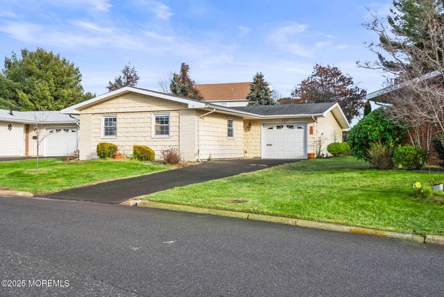 12 Dickinson Road, Brick, NJ 08724