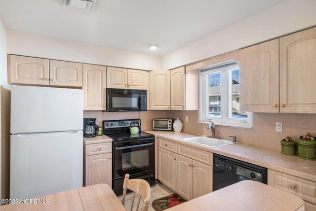 12 Dickinson Road, Brick, NJ 08724