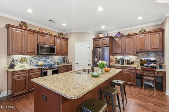 585 Nettle Tree Court, Johnson City, TN 37604