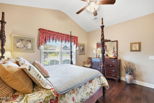 585 Nettle Tree Court, Johnson City, TN 37604